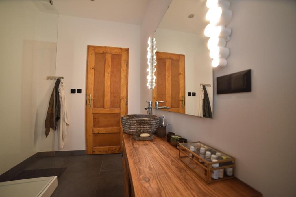 Designer Apartment 110M2 With King Size Beds & Equipped Kitchen Krakow Exterior photo