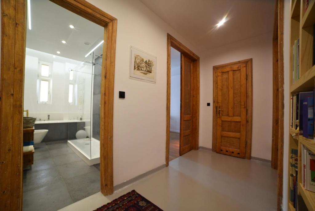 Designer Apartment 110M2 With King Size Beds & Equipped Kitchen Krakow Exterior photo